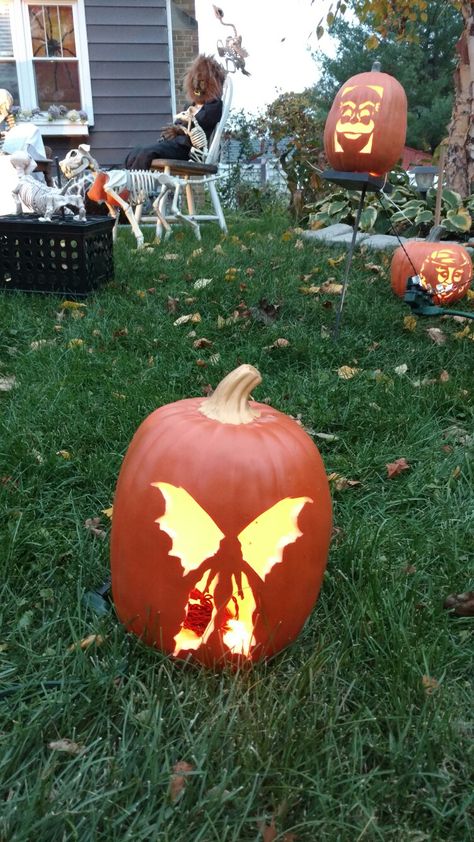 Fairy pumpkin Fairy Pumpkin Carving Ideas, Fairy Pumpkin Carving, Pumpkin Carving Ideas Fairy House, Pumpkin Fairy House Carving, Fairy Cottage Pumpkin, 90s Fashion Outfits Hip Hop Party, Funny Pumpkin Carvings Meme, Pumpkin Carving Designs, Fairy Grunge