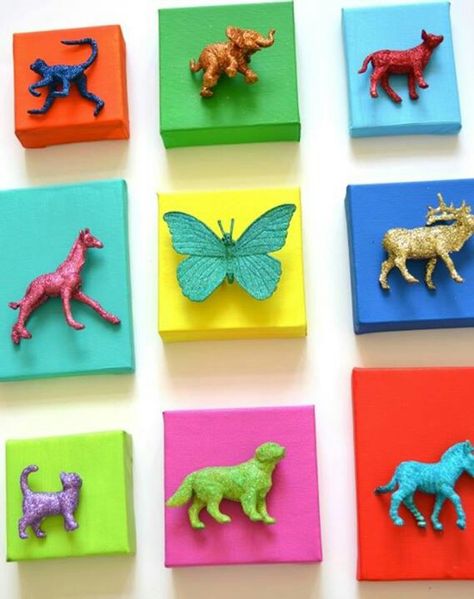 Cute idea Auction Projects, Kids Rooms Diy, Deco Originale, Diy Projects For Kids, Animal Canvas, Plastic Animals, Cute Diys, Cool Diy Projects, Diy Wall Art