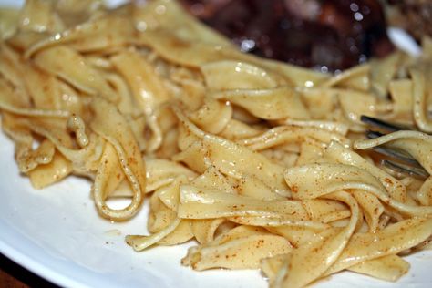 Buttered Noodles Recipe, Butter Noodles, Healthy Cheese, Marinated Salmon, Ramen Noodle Recipes, Buttered Noodles, Noodles Recipe, Amish Recipes, Dutch Recipes