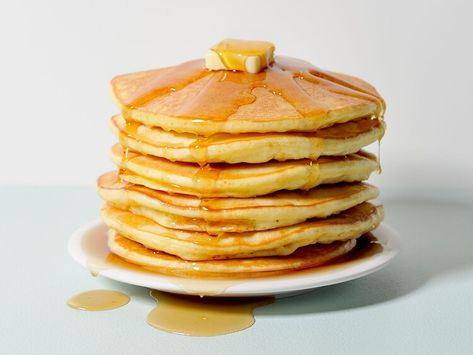 Try Our Quick Pancake Recipe, and Some Not-So-Basic Pancake Variations — Real Simple Quick Pancake Recipe, Basic Pancake Recipe, Pancake Restaurant, Quick Pancakes, Homemade Brunch, Basic Pancakes, Flavored Pancakes, Make Pancakes, Mini Bagels