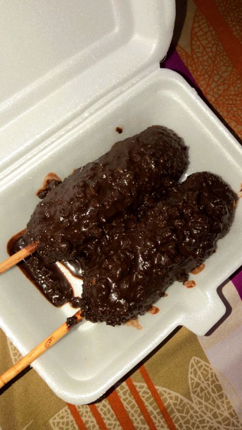 Corndog Coklat, Corn Dogs, Snap Food, Cafe Food, Food Cravings, Junk Food, Aesthetic Food, Meat Jerky, Street Food