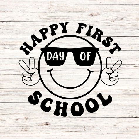 Back To School Images, Shower Snacks, Hello School, Happy First Day Of School, Silhouette Cameo Files, College Guys, Kids Deco, School Images, Back To School Svg