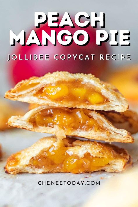 How to make peach mango pie - Jollibee recipe inspired! This peach mango pie recipe makes 8 delicious hand pies, each with a flaky, buttery pie crust and filled with a juicy peach and mango filling! Jollibee Recipe, Mango Pie Recipe, Mango Filling, Galette Recipes, Peach Mango Pie, Mango Pie, Sweet Bakes, Buttery Pie Crust, Pie Filling Recipes