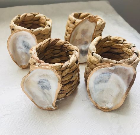 Oyster Shell Napkin Rings / Coastal Theme / Gold Gilded / Gift Boxed - Etsy Oyster Wreath, Oyster Shell Napkin Rings, Oyster Crafts, Seashell Napkin Rings, Oyster Painting, Shell Napkin Rings, Napkins Rings, Liquid Gold Leaf, Oyster Roast