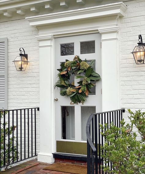 Colonial House Front Door, Cape House Exterior, Brick Colonial House, Front Door Molding, Traditional Brick Home, Boston House, Pink Front Door, Traditional Front Doors, Painted Brick House