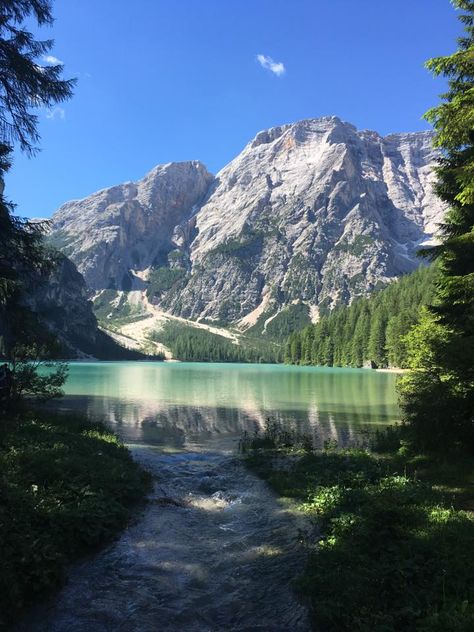 Braies Lake, Italy Mountains Aesthetic, Guitar Girl, Nature Landscape, Alter Ego, Pretty Places, Mount Rainier, Acoustic Guitar, Beautiful Things, Mother Nature