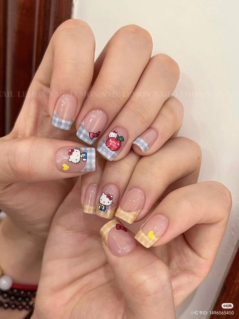 #Nailinspiration #cute #bows #hellokitty #sanrio #nails Nail Hello Kitty Design, Easy Sanrio Nails, Hello Kitty Thanksgiving Nails, Hello Kitty Bow Nails, Hello Kitty Simple Nails, Shinchan Nail Art, Hello Kitty Fall Nails, Short Sanrio Nails, Short Nails Hello Kitty