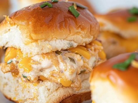 Melt-in-Your-Mouth Crack Chicken Sliders Recipe: Easy and Loaded with Flavor - NewsBreak Chicken Ranch Sliders, Roast Beef Sliders Recipes, Pizza Grilled Cheese Recipes, Baked Potato Salad Recipe, Ranch Sliders, Ham Hocks And Beans, Cheesy Meatloaf, Sliders Recipes Chicken, Hush Puppies Recipe