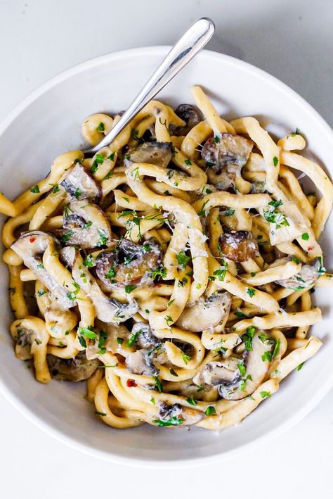 Added some flour to thicken Creamy Mushroom Pasta Sauce, Stomach Rumbling, Kitchenaid Pasta, Bucatini Pasta, Mushroom Recipes Pasta, Green Mushroom, Creamy Mushroom Pasta, Herb Sauce, Cremini Mushrooms