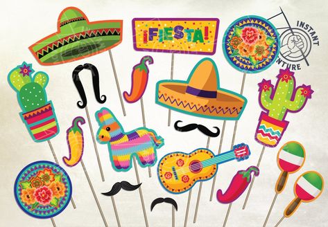 Fiesta Photo Booth Props, Fiesta Mexicana Ideas, Mexican Fiesta Party Decorations, Fiesta Photo Booth, Taco Birthday, Diy Fotokabine, Fiesta Party Supplies, Mexican Fiesta Party, Party Fotos