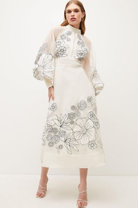 Latest Maxi Dresses, Maxi Dress Collection, Ladies Clothes Fashion, Ladies Clothes, Delicate Flowers, Puffed Sleeves, Karen Millen, Look Fashion, Modest Fashion