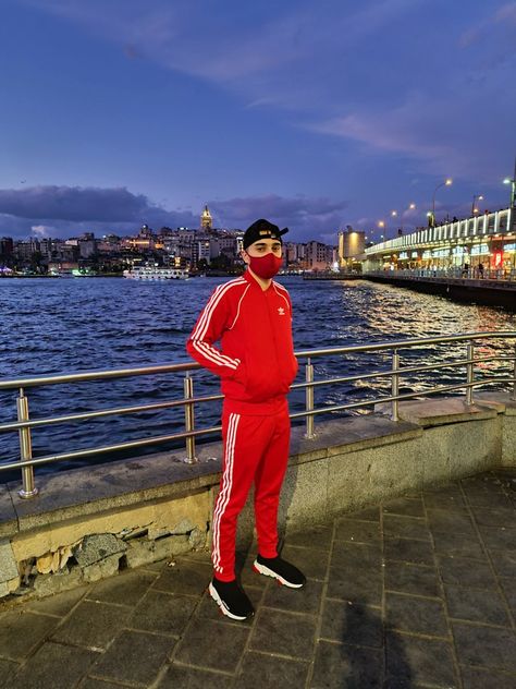 Emir Eren Fashion Adidas Sst Tracksuit, Adidas Sst, Red Tracksuit, Zombie Movies, Music Streaming, Istanbul Turkey, Istanbul, Profile Picture, It Cast