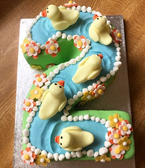 Mummabakes on Instagram: ““5 little ducks went swimming one day” 🦆” Duck Cake 2nd Birthday, Duckie Birthday Cake, Ducky Cake Ideas, Rubber Ducky 2nd Birthday Party, Duck Themed 3rd Birthday, Second Birthday Duck Theme, 2nd Birthday Duck Theme, Ducky Birthday Cake, Rubber Duck 2nd Birthday Party