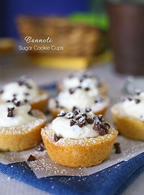 Cannoli Sugar Cookie Cups Thanksgiving Dessert Recipes, Thanksgiving Desserts Kids, Sugar Cookie Cups, Cookie Cups Recipe, Fun Thanksgiving Desserts, Thanksgiving Food Desserts, Easy Sugar Cookies, Gateaux Cake, Cookie Cups