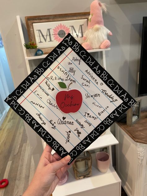 Education Grad Cap Ideas, Graduation Caps For Teachers, Graduation Cap Designs Education Major, Teacher Cap Ideas, Student Teacher Graduation Cap, Special Education Graduation Cap, Teacher Grad Caps, Teacher Education Major, Graduation Cap Teacher