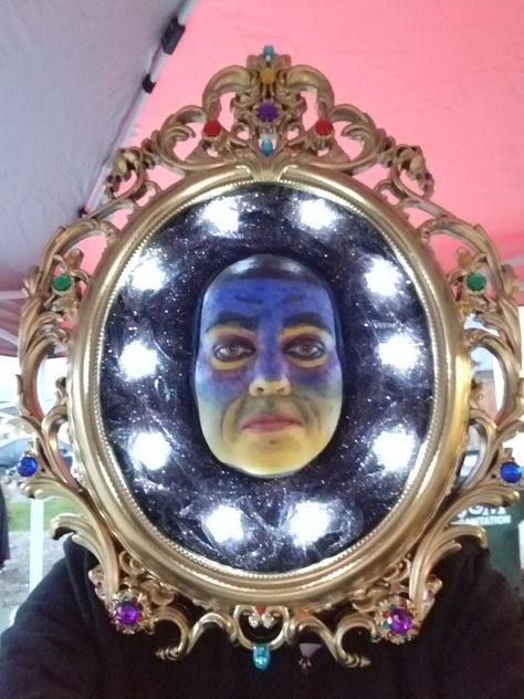 Mirror Mirror on the wall - magic mirror costume cosplay Magic Mirror Costume, Magic Mirror Diy, Snow White Magic Mirror, Mirror Costume, Snow White Mirror, Snow White Halloween Costume, Mirrored Costume, Villains Party, Dark Mirror