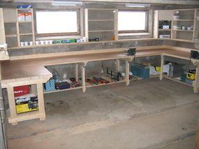 Build Your Own Garage, Garage Workbench Plans, Heavy Duty Work Bench, Woodworking Bench Plans, Garage Work Bench, Workbench Plans, Diy Garage Storage, Garage Makeover, Woodworking Workbench