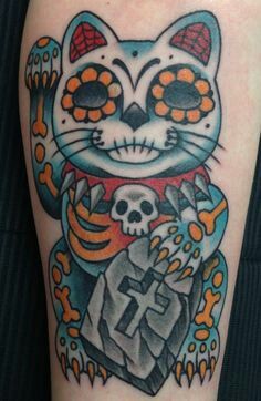 Maneki Neko Tattoo, Cat Tattoos, Diy Halloween Costume, Classic Tattoo, Maneki Neko, Tattoo Sleeve, Kawaii Art, Cat Tattoo, Wild Hearts