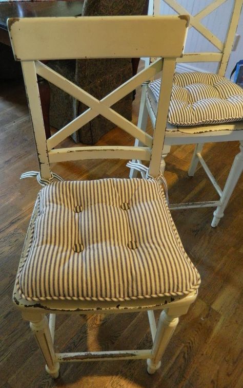 Diy Chair Cushions, Dining Bench Cushion, Farmhouse Dining Benches, Retro Office Chair, Kitchen Chair Pads, Reupholster Chair Dining, Sewing Chair, Diy Seating, Kitchen Chair Cushions