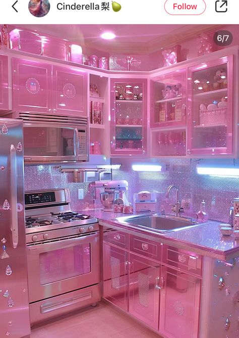 Barbiecore House Decor, Pink Theme House, Girly Apartment Decor Kitchen, Pink Interior Design Home Decor, Pink Beauty Room, Pink House Interior, Trendy Kitchen Design, Glitter Room, Warm Wood Tones