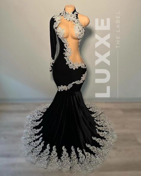 Luulla Prom Dress, Prom Dresses Diamonds Sparkle, Black Dress With Silver Accessories, Prom Dress Ideas Black Women, Silver And Black Prom Dress, Exotic Prom Dresses, Birthday Dress Ideas, Diamond Prom Dresses, Black Sparkly Prom Dress