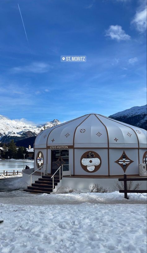 St Moritz Christmas, Rich Winter Aesthetic, Moon Boots Fur, Aesthetic Private Jet, St Moritz Aesthetic, Christmas Porsche, Winter Switzerland, Jeep Aesthetic, Rich Luxury Lifestyle