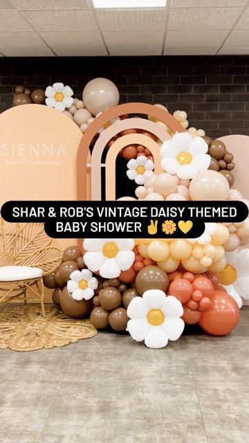 Daisy Theme Baby Shower Ideas, 70s Theme Baby Shower Ideas, Baby Shower Daisy Theme, Daisy Baby Shower Ideas, 70s Baby Shower Ideas, Daisy Themed Baby Shower Ideas, Retro Baby Shower Ideas, Groovy Baby Shower Ideas, Event Backdrop Design