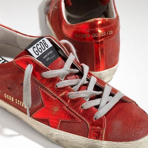 http://www.rubyandtallulah.co.uk/collections/golden-goose-deluxe-brand/products/golden-goose-super-star-sneakers-red-mirror  ☆ https://es.pinterest.com/iolandapujol/pins/ ☆ insta: @ iola_pujol / @iolastyle Red Golden Goose, Beauty Pics, Goose Sneakers, Red Mirror, Golden Goose Sneakers, Golden Goose Shoes, Golden Goose Deluxe Brand, Star Sneakers, Super Star