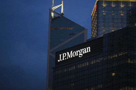 JP Morgan signs MoU with Microsoft to push enterprise blockchain  #AzureBlockchainService #EnterpriseBlockchain #JPMorgan #Microsoft #Blockchain Investment Banking Career, Jp Morgan Chase, Lisa Davis, Bitcoin Money, J P Morgan, Earn Money Online Free, Jp Morgan, Coral Wallpaper, Career Vision Board