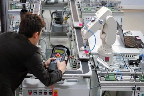 Smart Factory, Mechatronics Engineering, Manufacturing Engineering, Robotic Arm, Recruitment Services, Engineering Jobs, Computer Engineering, Recruitment Agencies, Electrical Engineering