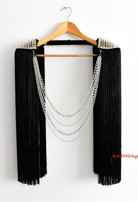 Gothic Costume, Shoulder Jewelry, Trendy Dress Outfits, Festival Clothing, Halloween Outfit, Neck Piece, Feather Necklaces, Indian Fashion Dresses, Black Feathers