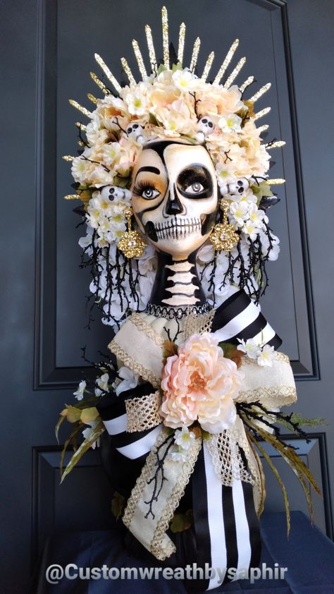 Hand painted Halloween skeleton mannequin head centerpiece Painted Skeleton, Halloween Skeleton Makeup, Painted Mannequin, Halloween Skeleton Hand, Styrofoam Head, Burlap Signs, Faux Christmas, Cupcake Gift, Valentine Day Cupcakes