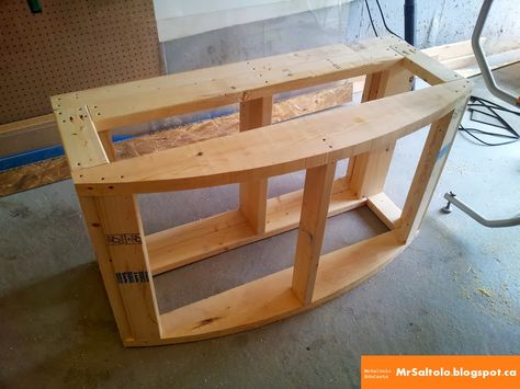 Instructions with pictures on how to build a 72 gallon bowfront aquarium stand - Part 1 - The Base (Old Site) Bow Front Aquarium Stand Diy, Diy Aquarium Stand Plans, Bow Front Aquarium, Corner Aquarium, Diy Aquarium Stand, Aquarium Diy, Fish Stand, Aquarium Stands, Fish Tank Stand