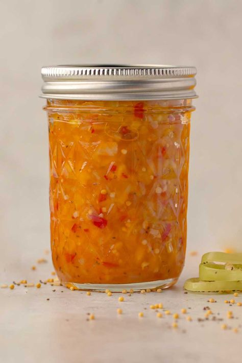 Banana Pepper Relish Banana Pepper Vinaigrette, Cajun Candy Relish Recipe, Banana Pepper Relish Canning, Uses For Banana Peppers, Spicy Banana Pepper Recipes, Sweet Pepper Relish Recipe Canning, Things To Do With Peppers, Banana Pepper Poppers, Canned Banana Pepper Recipe