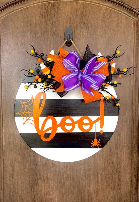 Halloween "BOO" Door Hanger.  18 inch-round sign. Perfect for Halloween.  *All signs fully customizable: Size, color, etc.* **CURRENT TAT: 2 WEEKS FROM PURCHASE** Halloween Wood Signs Door Hangers, Round Wooden Halloween Signs, Funny Halloween Door Signs, Diy Door Signs Front Porches, Halloween Door Rounds, Halloween Door Tags, Diy Halloween Door Sign, Round Halloween Door Hangers, Diy Halloween Door Hanger