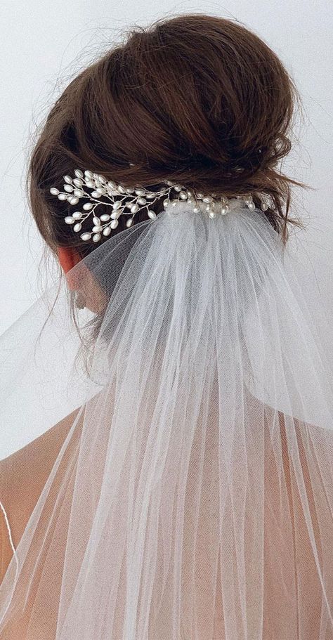 Wedding Veils With Hair Up Messy Buns, Brunette Bridal Updo With Veil, Hair Up With Veil Underneath, Bride Updo With Veil Underneath, Bridal Updo With Veil Underneath, Bride Hair Updo With Veil, Glamorous Wedding Hair, Messy Hair Updo, Bride Updo