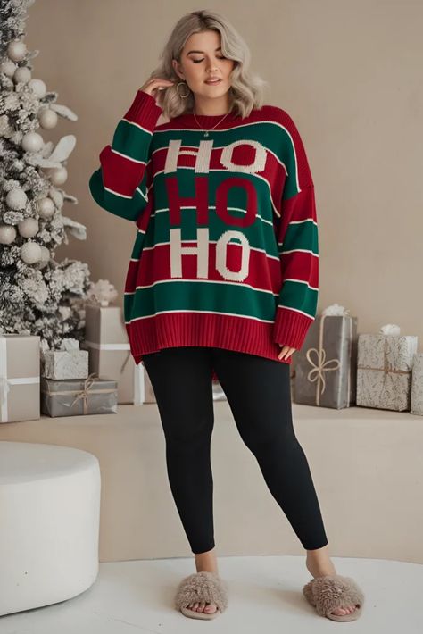 24 Plus Size Christmas Outfit Ideas: Perfect Holiday Look Plus Size Christmas Outfit Casual, Holiday Outfits Christmas Casual, Plus Size Christmas Outfit, Christmas Tunic, Christmas Outfit Casual, Winter Sweater Outfits, Holiday Outfits Christmas, Plus Size Christmas, Christmas Outfit Ideas