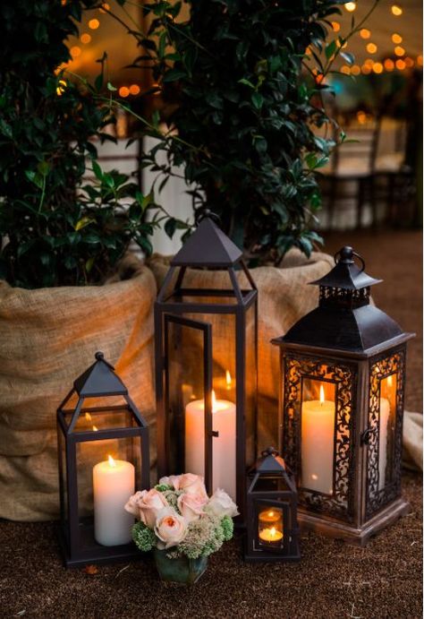 Backyard Lighting Ideas, Lantern Decor Wedding, Lantern Decor, Ramadan Kareem Decoration, Backyard Garden Landscape, Lantern Ideas, Ambience Lighting, Backyard Lighting, Apartment Balcony Decorating