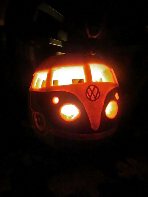 pumpkin vw Zero Pumpkin Carving, Zero Pumpkin, Disney Halloween Diy, Halloween Pumpkin Stencils, Cute Pumpkin Carving, Pumkin Carving, Halloween Pumpkin Carving Stencils, Pumpkin Carving Contest, Creative Pumpkin Carving