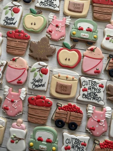 Apple Decorated Cookies, Apple Cookies Decorated, Apple Birthday, Apple Cookies, Apple Theme, Shower Cookies, Creative Cookies, Cookie Inspiration, Baby Shower Cookies