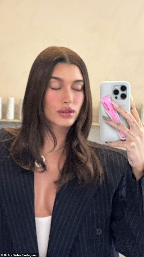 Hailey Bieber posts bikini selfie after Kanye West blasted her on IG Hayley Bieber, Hailey Bieber Style, Paris Fashion Week Runway, Neon Bikinis, Hailey Baldwin, Hailey Bieber, Kanye West, Cute Hairstyles, Brown Hair