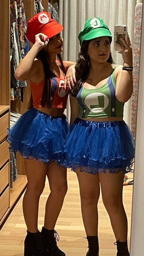 Fantasias Femininas Festa, Mario Y Luigi, Mario E Luigi, Carnival Costume, Carnival Costumes, Halloween Carnival, Carnival, Halloween Costumes, Mario