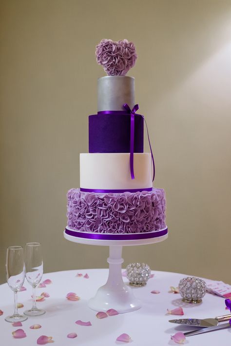 Cakes by Carol Ruffle Cake Tutorial, Bolo Musical, Wedding Cake Navy, Purple Wedding Cake, Bakery Art, Ruffle Wedding Cake, Purple Wedding Cakes, Purple Cakes, Wedding Purple