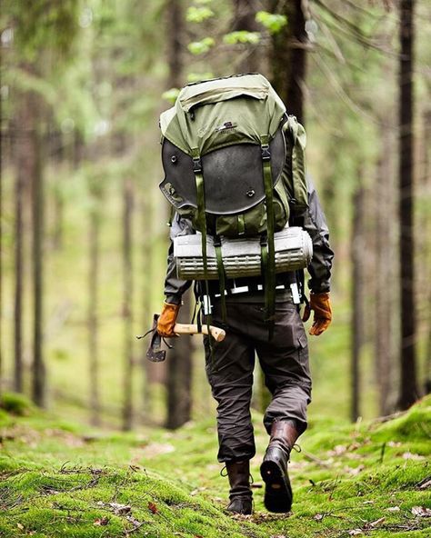 SHTF Carry on Instagram: “🌲🏕This looks like a man who know his way around the woods!  Courtesy @frilufts  Check them out for some great outdoor shots and info! 👊 ・・・…” Camping Kettle, 2 Person Tent, Camping Kit, Camping Photography, Bushcraft Camping, Bug Out Bag, Wilderness Survival, Camping Survival, Outdoor Survival