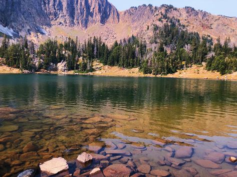 Beautiful lake in Montana #lake #montana #aesthetic #mountains #summer #drawing #nature Montana Aesthetic, Montana Lakes, Far Cry 5, Big Sky Montana, Big Sky, Beautiful Lakes, Travel Bucket List, Backpacking, Life Is Beautiful