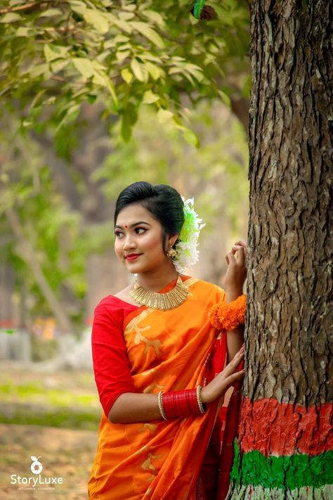 Outdoor Stills, Bride Stills, Saree Stills, Bengali Bridal Makeup, Creative Poses, Bike Photoshoot, Shiva Photos, Editing Photo, Best Pose For Photoshoot