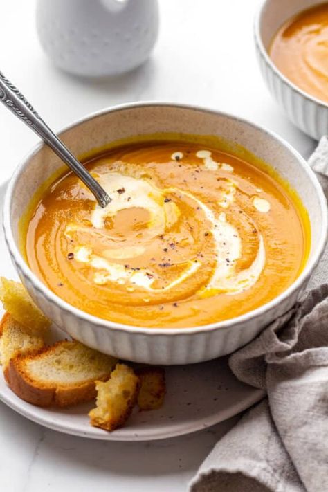 Carrot And Fennel Soup, Fodmap Lunch, Low Fodmap Chicken, Creamy Pumpkin Soup, Low Fodmap Diet Recipes, Fodmap Diet Recipes, Food Map, Pumpkin Soup Recipe, Low Fodmap Recipes