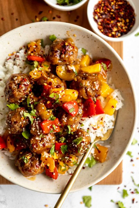 Sweet & Sour Meatballs Healthy Fall Dinners, Easy Fall Meals, Healthy Fall Salads, Sweet Sour Meatballs, Baked Meatballs, Fall Dinners, Sweet And Sour Meatballs, Easy Healthy Dinner, Meatballs Recipe