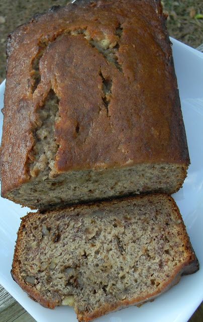 Black Walnuts Recipes, Walnut Banana Bread, Pear Bread, Pear Sauce, Banana Nut Muffins, Walnut Recipes, Walnut Bread, Peanut Butter Oatmeal Cookies, Pear Recipes