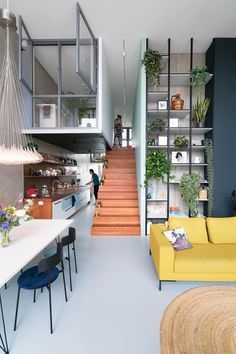 Motorhome Inspiration, Small Barn House, Loft Type, Patio Stairs, Working Room, House Storage, High Ceiling Living Room, Shed Interior, Cosy Lounge